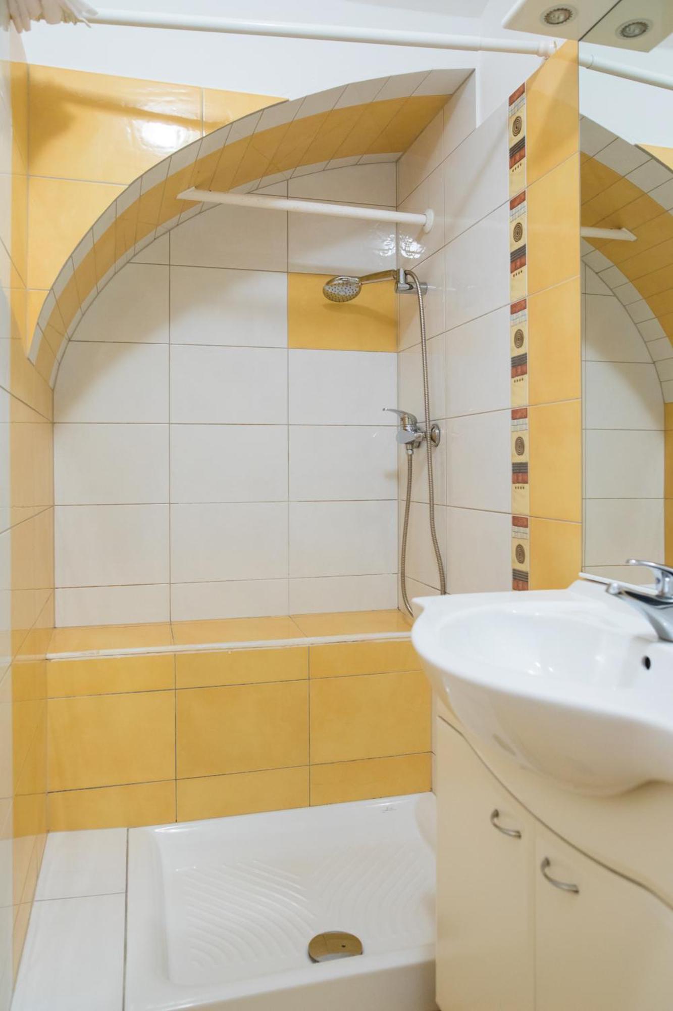 Atrium Haven Next To Tivoli Park *